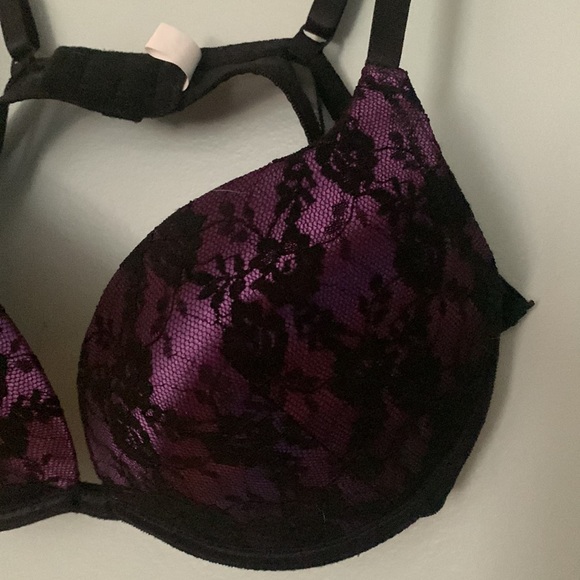 Victoria’s Secret bra and panty set. - Picture 3 of 9